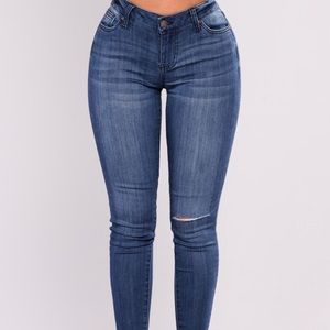 Fashion nova Mid rise skinny jeans